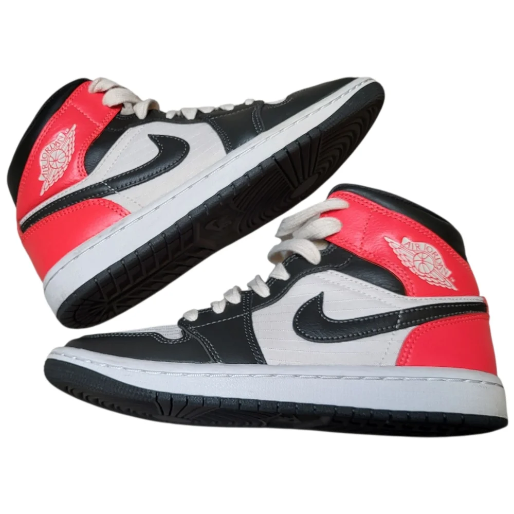 Nike Women's Air Jordan Sneakers 1 Mid SE 'Newsprint' - Size 6
